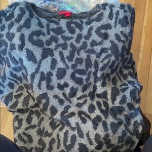 Jennifer Lopez leopard sweater